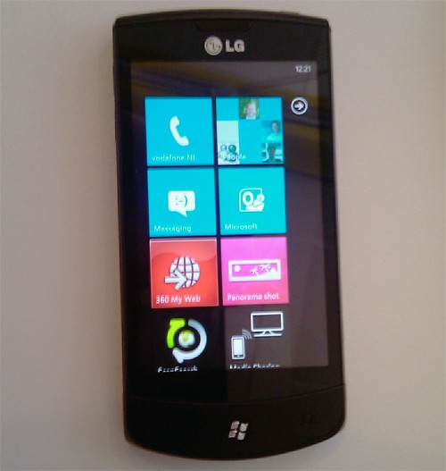 LG-E900