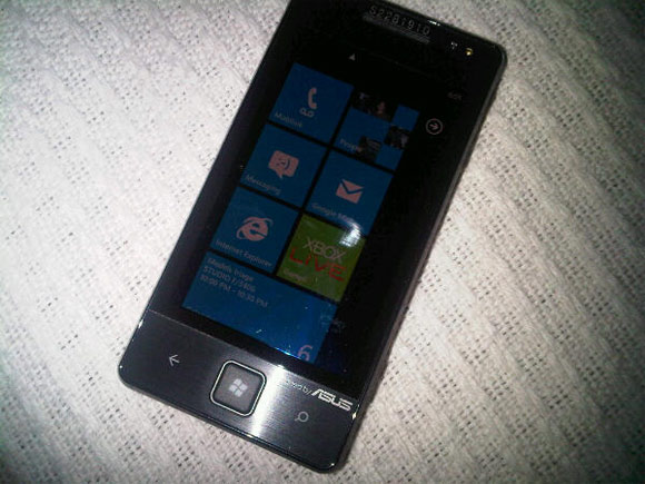 asus-1st-wp7-device