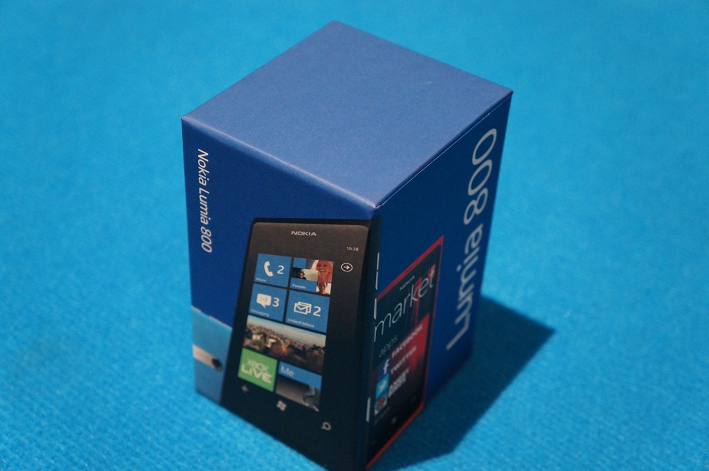Nokia Lumia 800 - unboxing (3)
