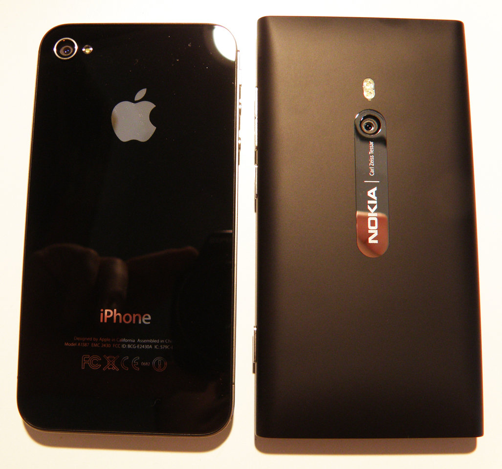 iPhone vs Nokia Lumia 800 (3)