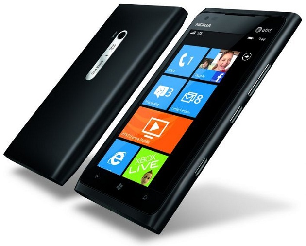 nokia-lumia-900-3