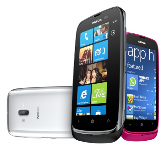 Nokia_Lumia_610_2