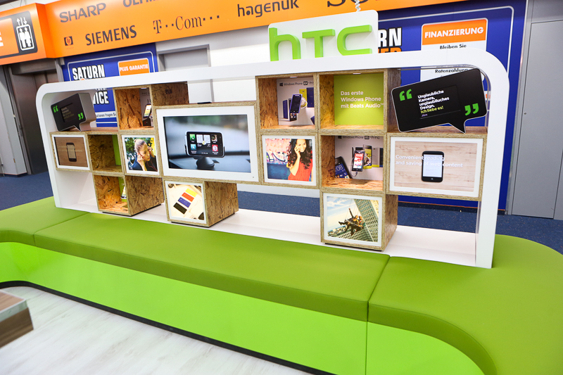 20121123_htc_shop_in_shop_03