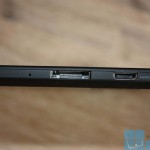Unterseite mit Lenovo-Dock-Connector (links) & Mini-HDMI-Ausgang (rechts)
