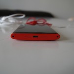 Nokia Lumia 920 Bottom