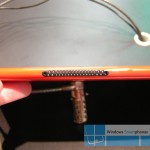 Dünn ist es, mit wohl einem Dockconnector