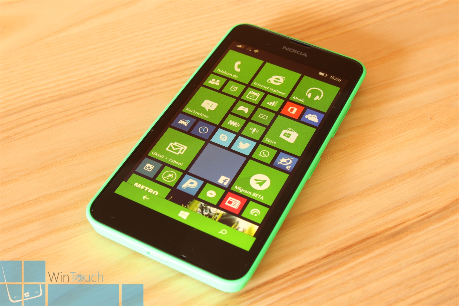 Nokia Lumia 630 Display